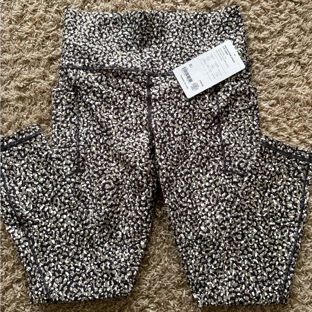 Athleta Salutation Stash 7/8 tight S